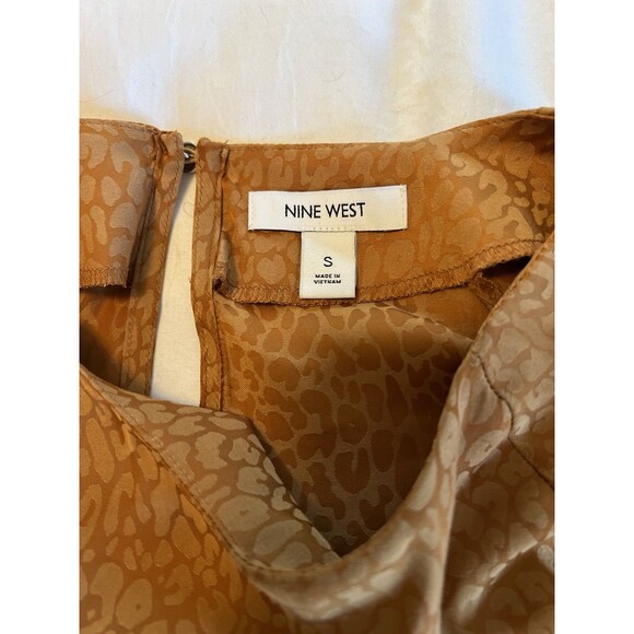 NWT Nine West Burnt Orange Long Sleeve Peplum Animal Print Blouse Women's Small - Picture 2 of 4